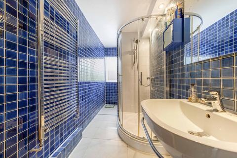5, Milton Court Parkleys, Richmond, TW10 5LY