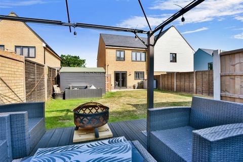 9 Bond Close, Faversham, ME13 7GB