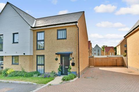 9 Bond Close, Faversham, ME13 7GB
