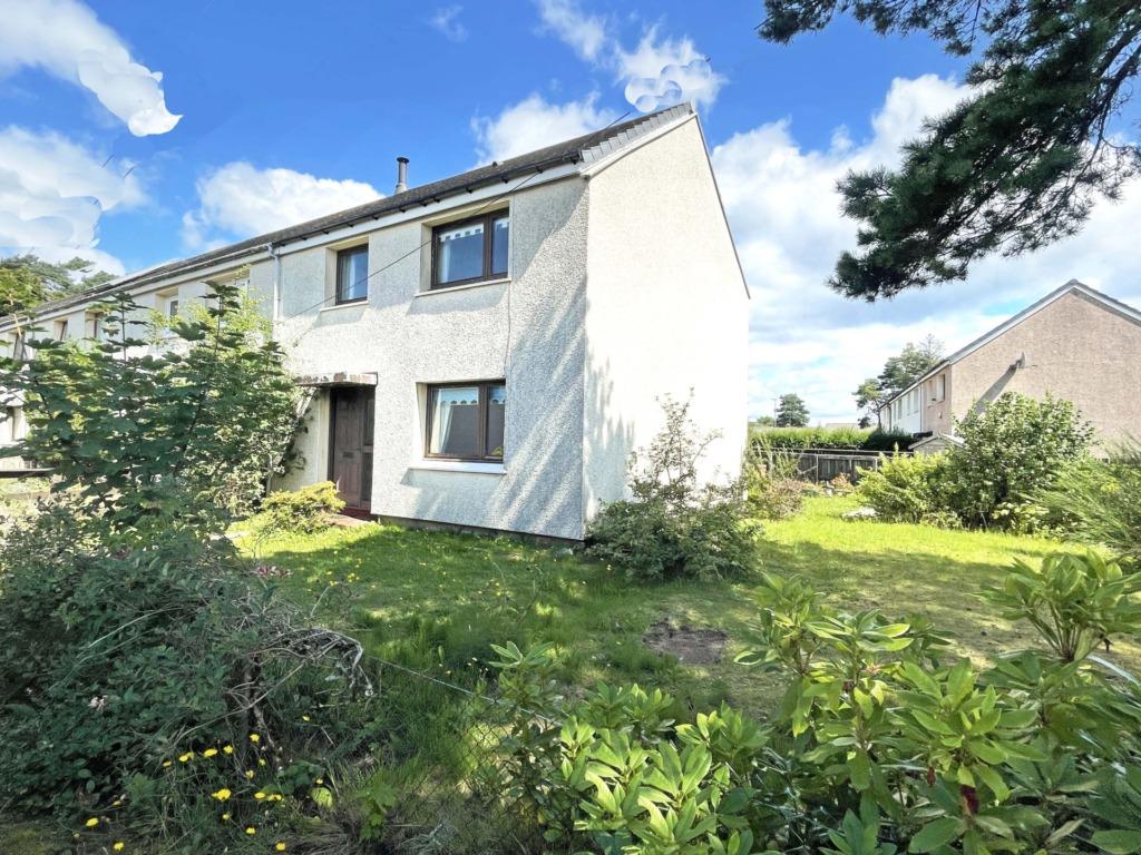 152 Kilmallie Road, Caol, Fort William, PH33 7HH 3 bed end of terrace