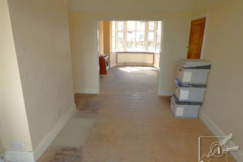 12 Ascot Road, Gravesend, DA12 5AL