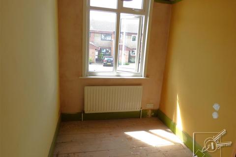 12 Ascot Road, Gravesend, DA12 5AL