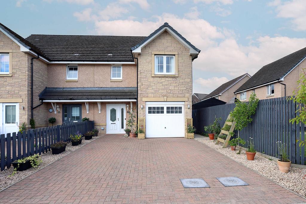 43 Lochty Drive, Kinglassie... 3 bed semidetached house £182,500