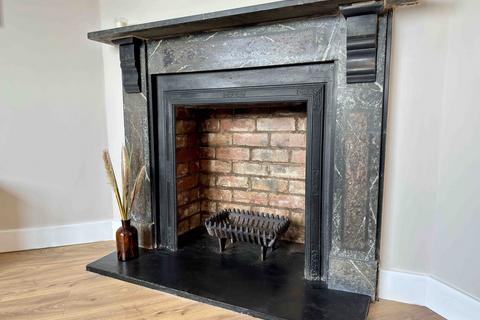 2, Brookhouse Cottage Brookhouse Lane, Callow Hill, Redditch, B97 5PP