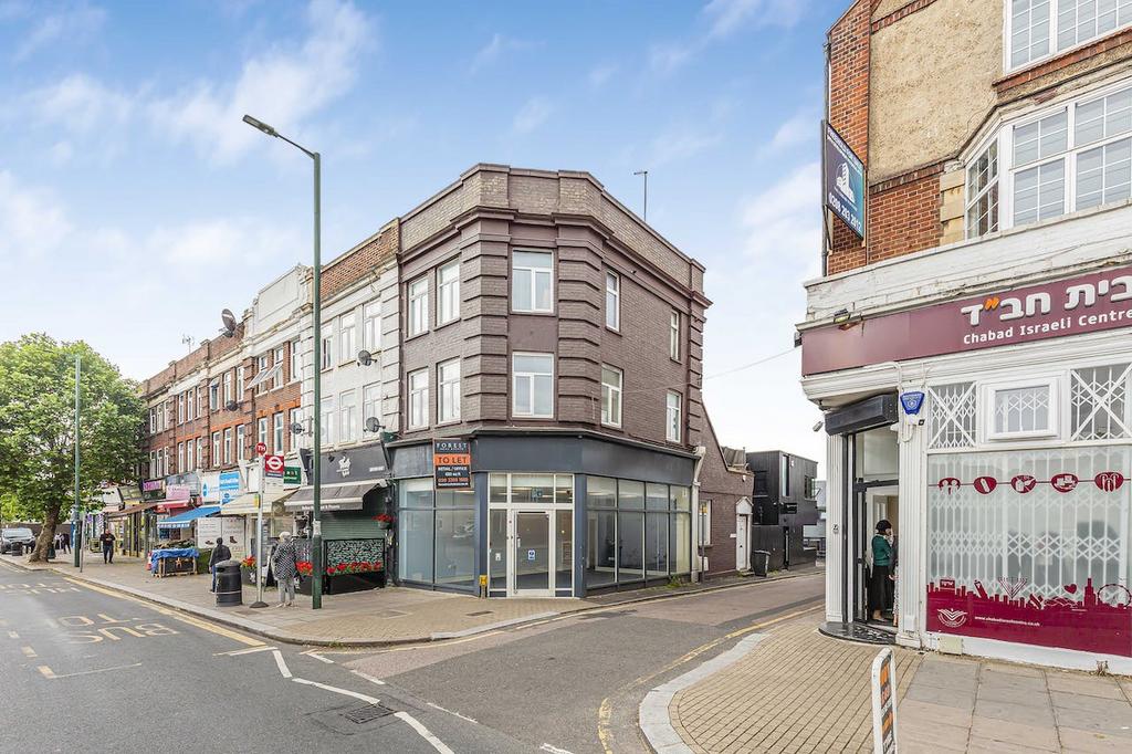 Forest Real estate1033  Finchley Road8.JPG