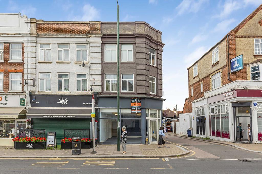 Forest Real estate1033  Finchley Road9.JPG