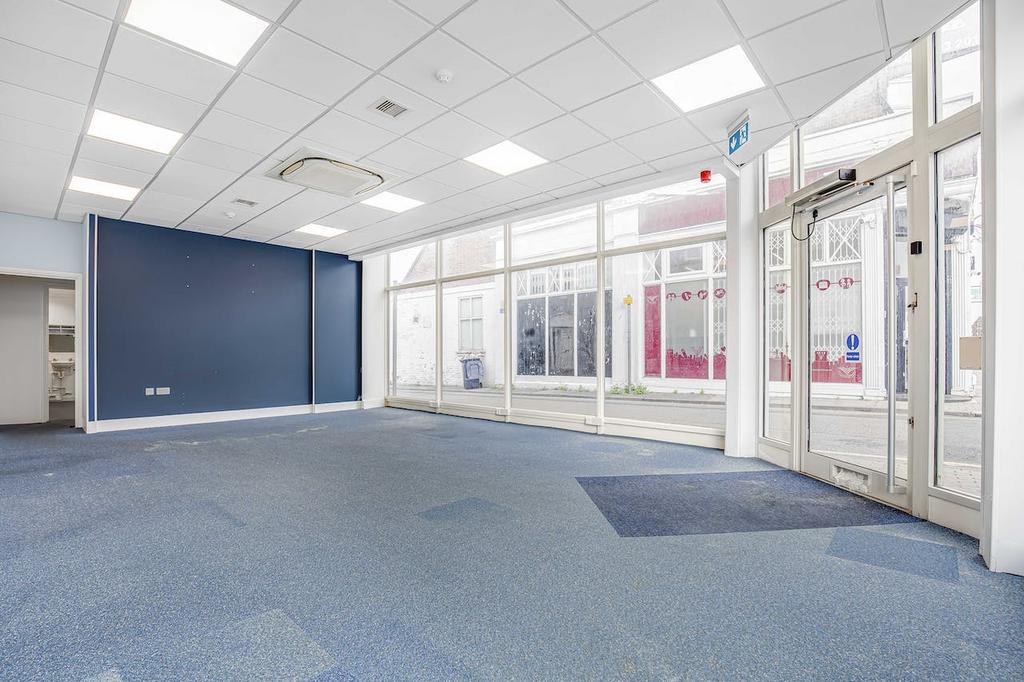 Forest Real estate1033  Finchley Road3.JPG