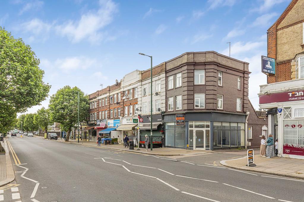 Forest Real estate1033  Finchley Road11.JPG
