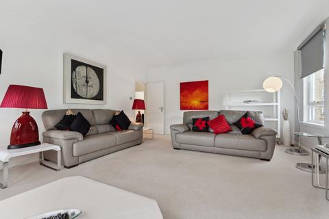 Flat 2/4, 10 Beaconsfield Road, Glasgow, G12 0PW