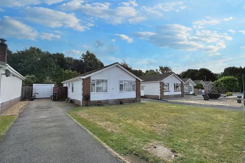 2 bedroom detached bungalow for sale, Stapehill