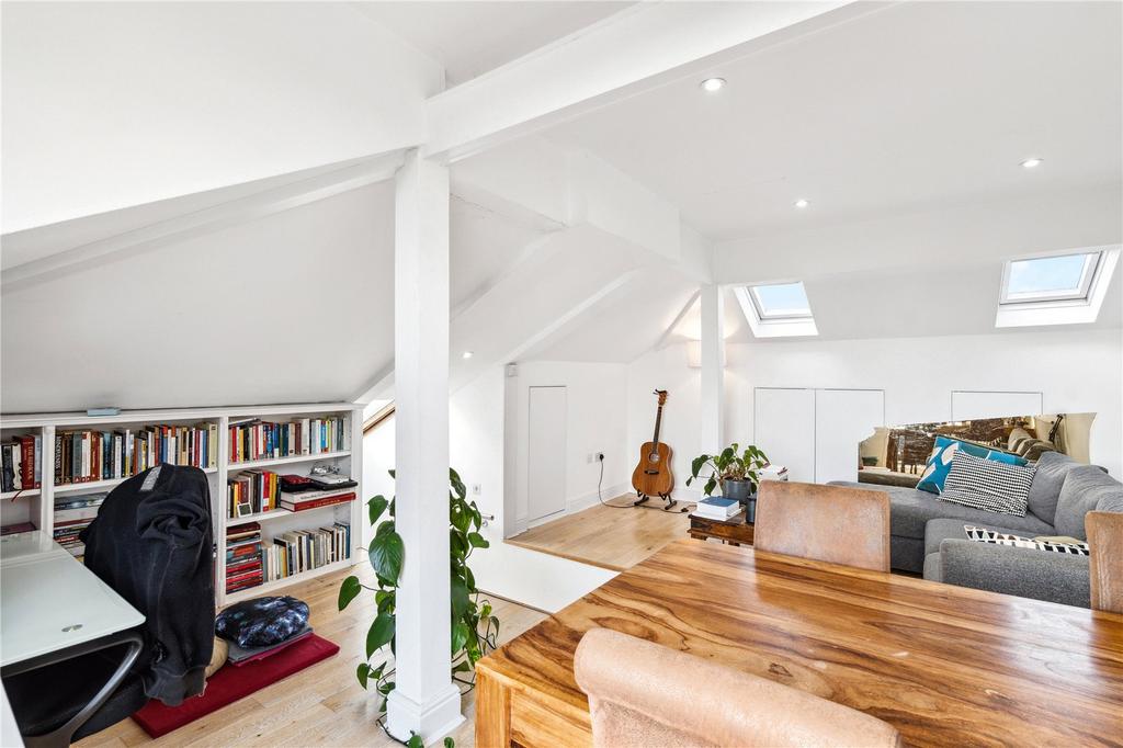 Apartment in London, Taverner Square, Highbury - View 5