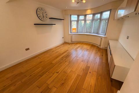 3 bedroom semi-detached house to rent, Walcot Avenue, Luton, Bedfordshire, LU2 0PR