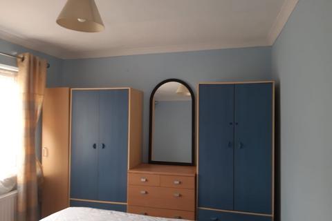 1 bedroom flat to rent, Mayfair Avenue,  Ilford, IG1