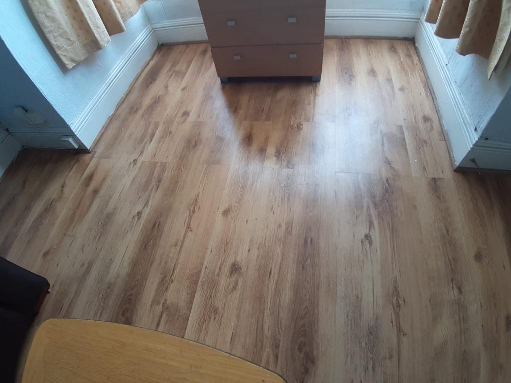 Apartment in Ilford - More