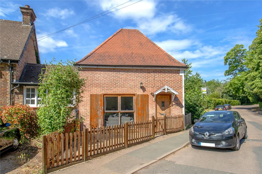 Church Lane, Aldenham, Watford, Hertfordshire, WD25 1 bed house for