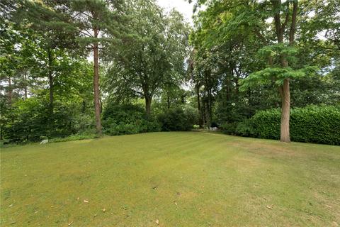 The Lime Brooks Close, Weybridge, KT13 0LX