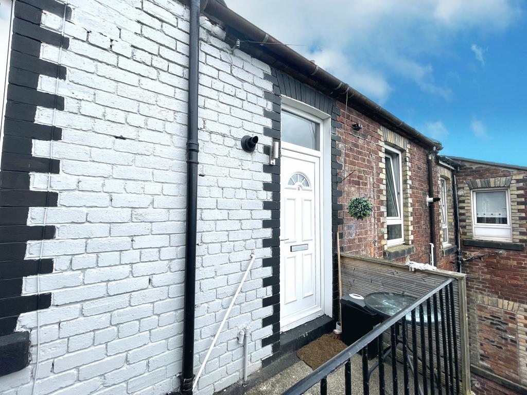 Laird Street, Coatbridge ML5 1 bed flat £82,500