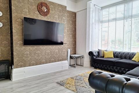 124 Werneth Hall Road, Oldham, OL8 4BG