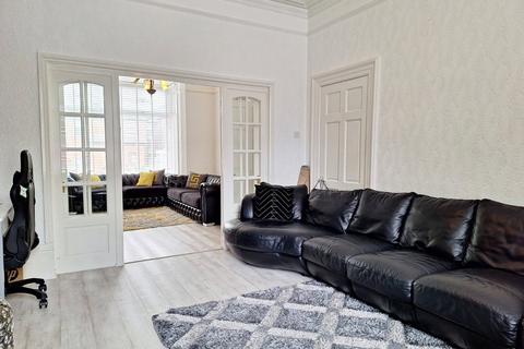 124 Werneth Hall Road, Oldham, OL8 4BG