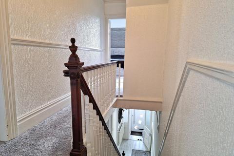 124 Werneth Hall Road, Oldham, OL8 4BG