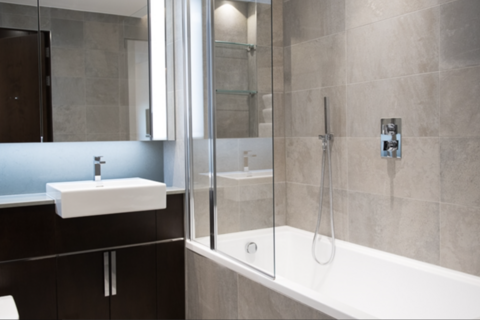 2 bedroom flat to rent, Charles Clowes Walk, London SW11
