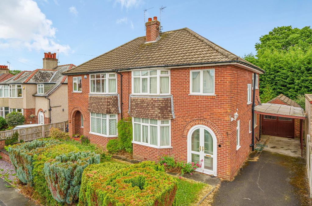 Pannal Ash Drive, Harrogate, North Yorkshire, HG2 3 bed semidetached