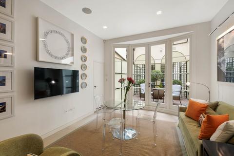 6 bedroom terraced house for sale, Wilton Crescent, London, SW1X