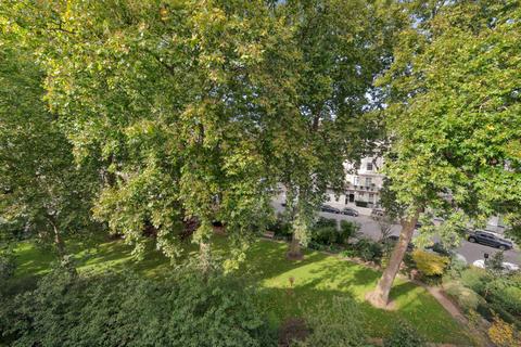 40 Wilton Crescent, London, SW1X 8RX