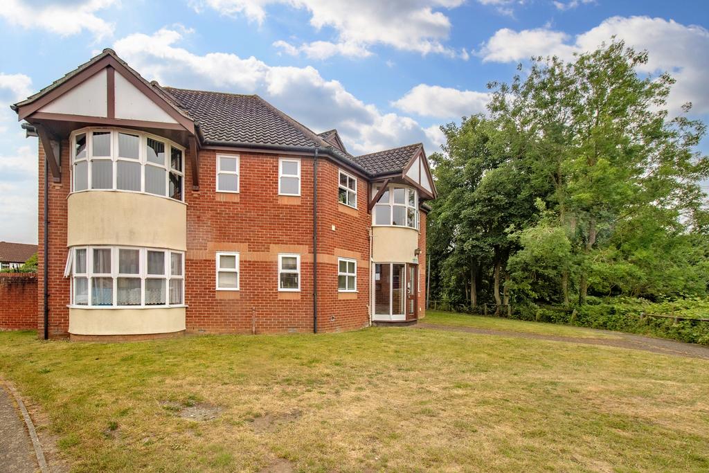 Bridges Walk, Fakenham, Norfolk, NR21 1 bed apartment £140,000