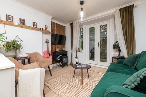 2 bedroom apartment to rent, Arlington Street, Flat B/1, Woodlands, Glasgow, G3 6DT