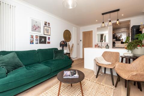2 bedroom apartment to rent, Arlington Street, Flat B/1, Woodlands, Glasgow, G3 6DT