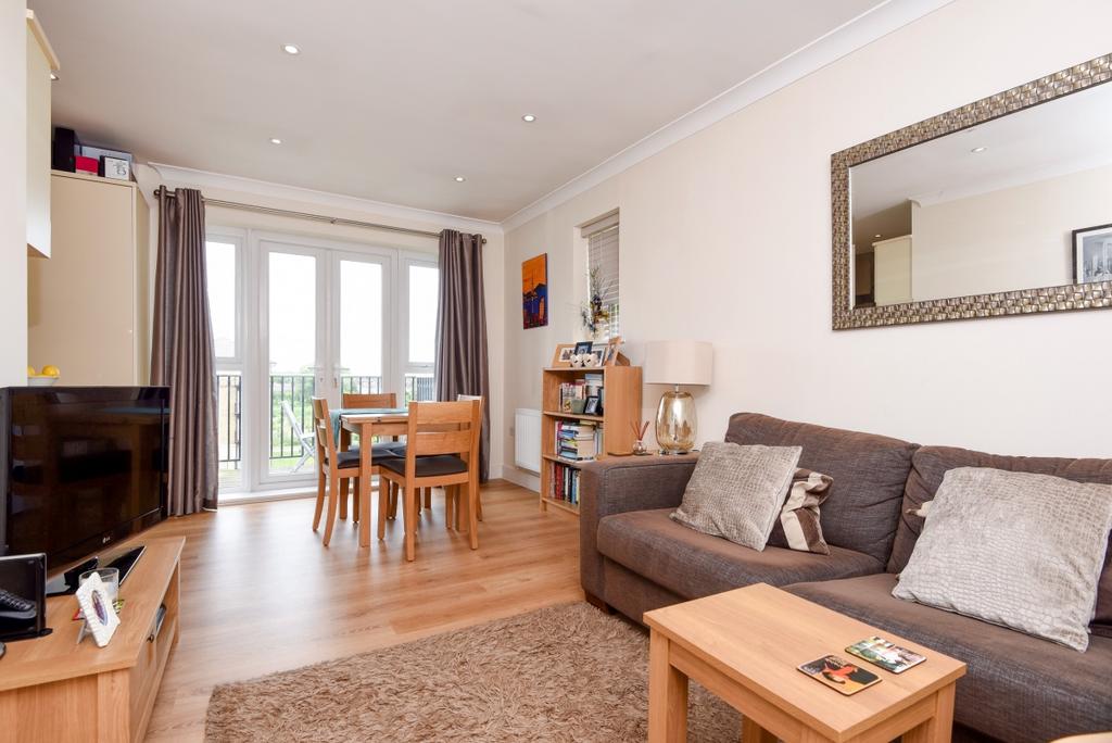 St Catherines Close Raynes Park SW20 1 bed apartment £1,450 pcm (£335 pw)
