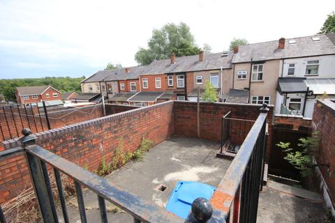 3 bedroom terraced house to rent, Leader Street, Wigan, WN1