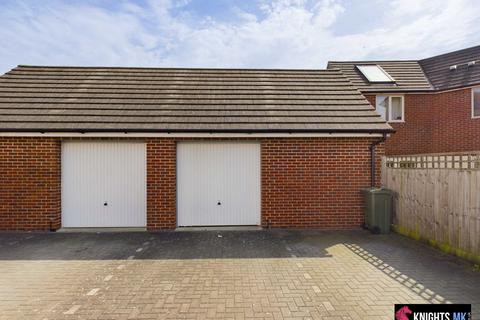 4 Blythebridge, Broughton, Milton Keynes, MK10 7AY