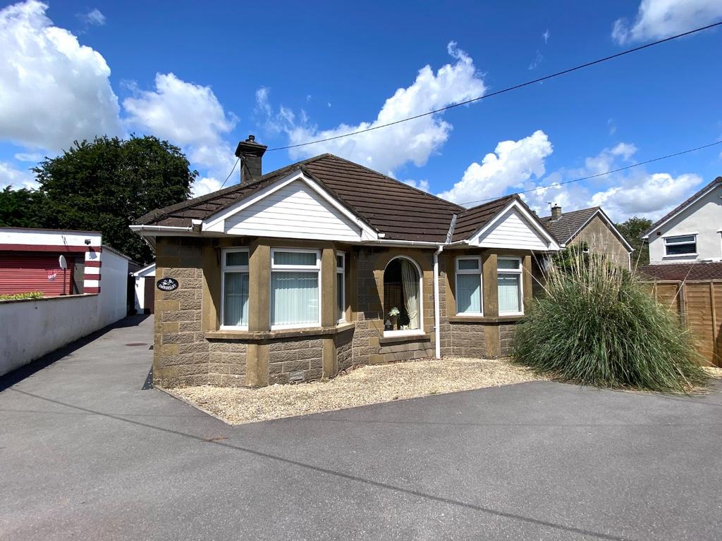 Wells Road, Westfield, Radstock 4 bed detached bungalow for sale £450,000