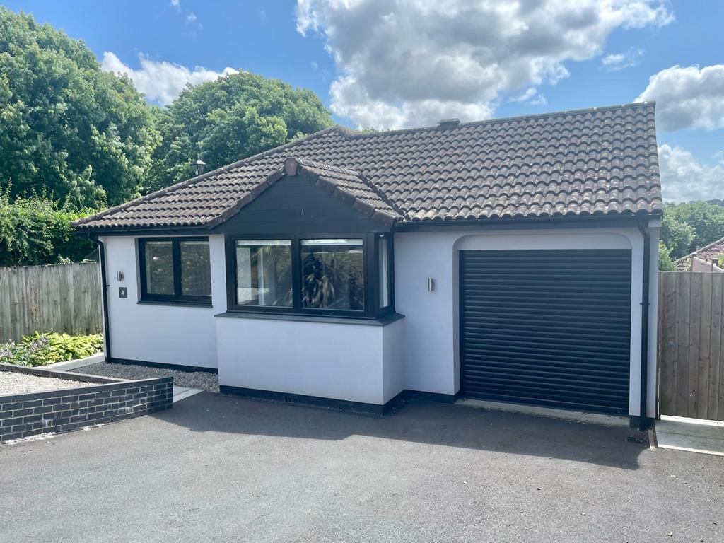 Dewberry Drive, Barnstaple, EX31 2 bed detached bungalow £1,200 pcm