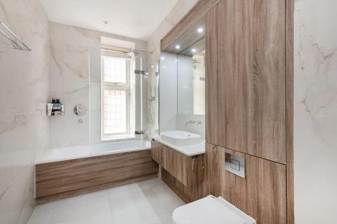3 bedroom apartment to rent, Kidderpore Avenue, Hampstead, London, NW3