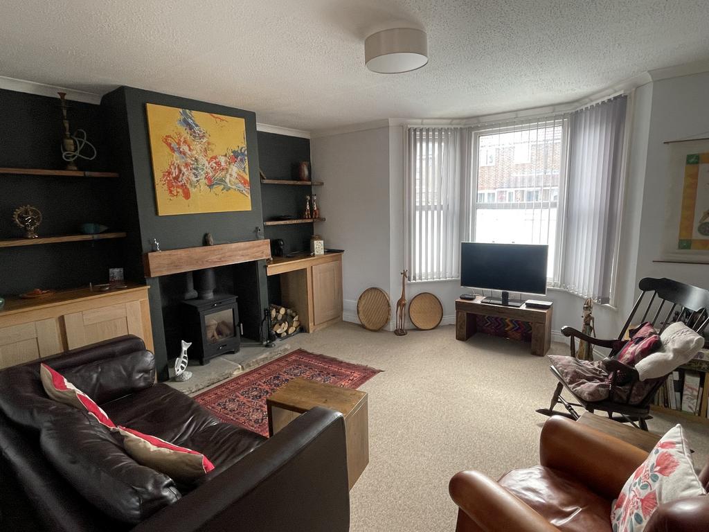Mill Road, Deal CT14 3 bed semidetached house to rent £1,500 pcm (£