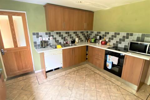 6 Hallfield Crescent, Honington, Grantham, NG32 2PW