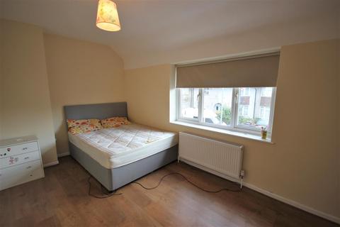 3 bedroom terraced house to rent, Chaplin Road, Dagenham, Essex
