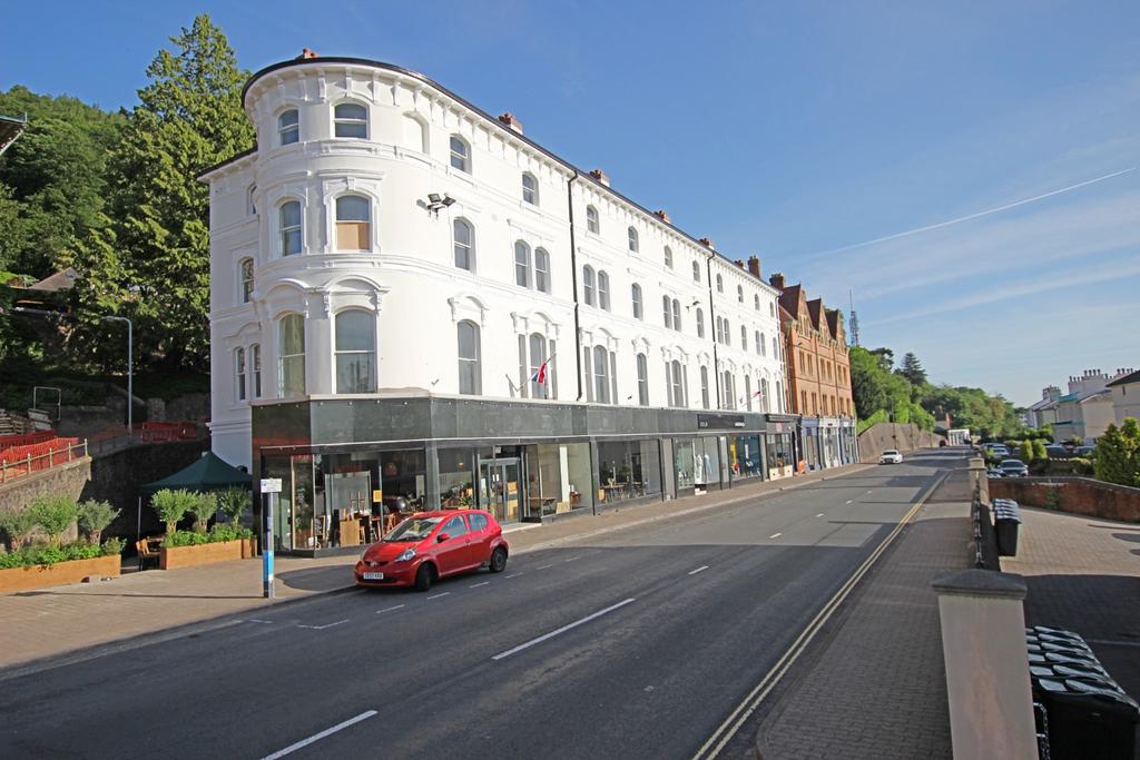 Apartment 1A, Brays Building, Queens Drive, Malvern, WR14 4RE 2 bed