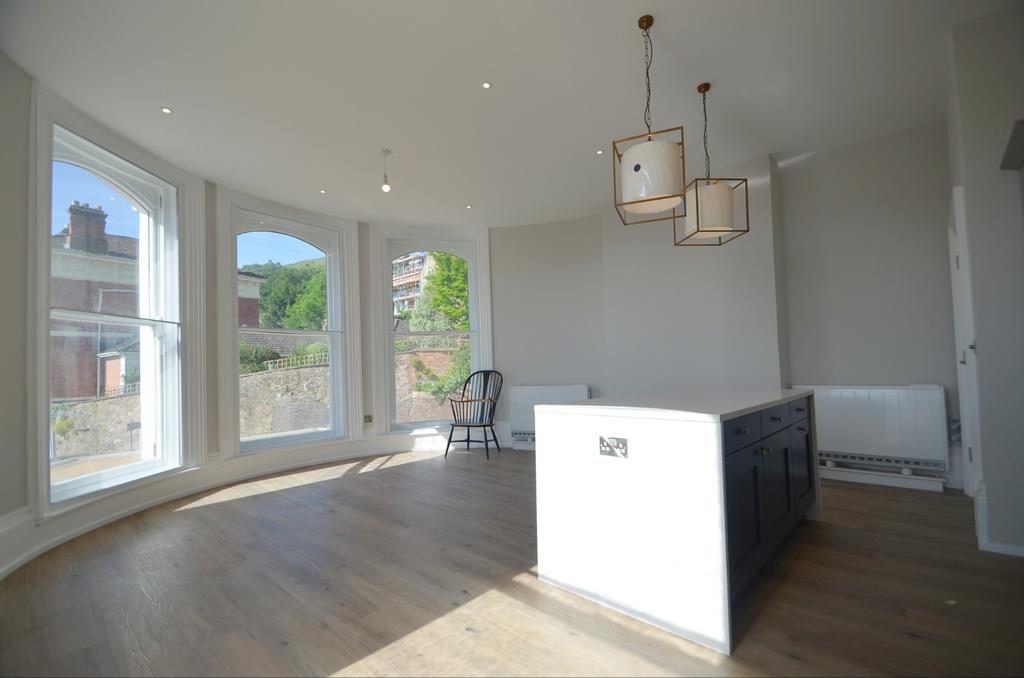 Apartment 1A, Brays Building, Queens Drive, Malvern, WR14 4RE 2 bed