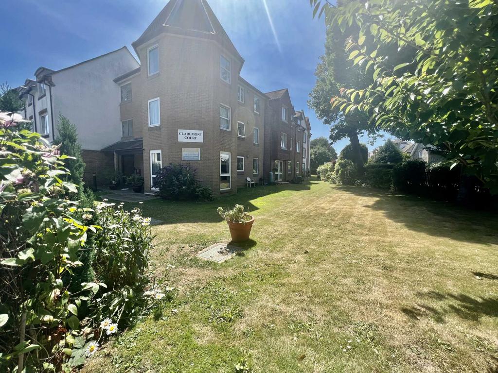 Claremont Court, Bognor Regis 1 bed retirement property to rent £795
