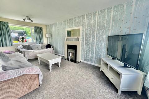 19 Law Close, Wetherby, LS22 7FB