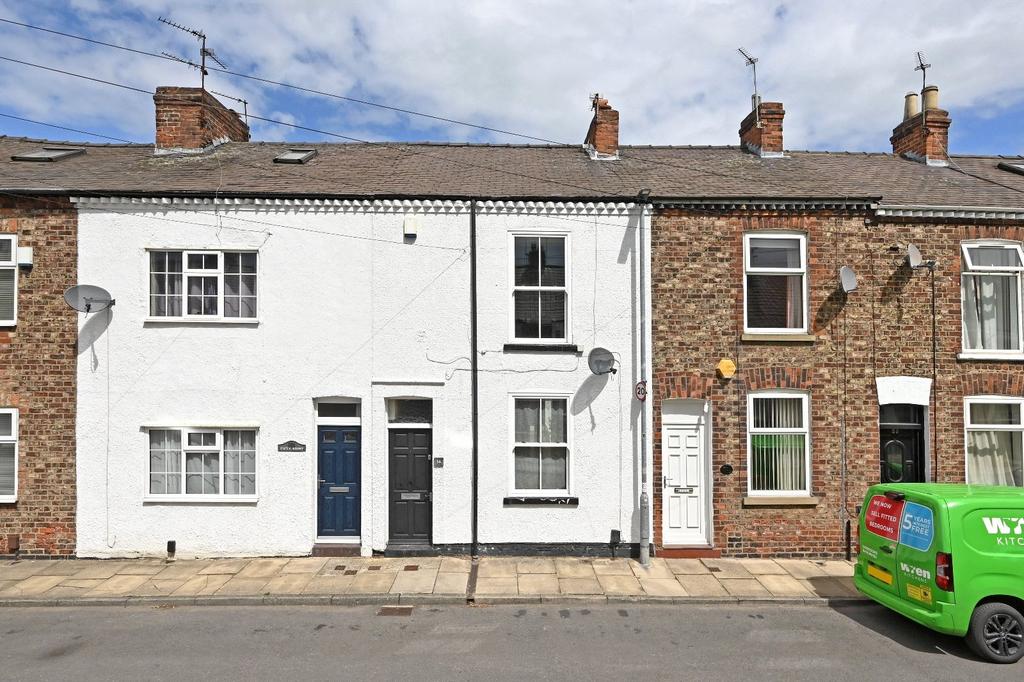 Garfield Terrace, Leeman Road, York... 2 bed terraced house £900 pcm