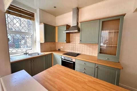 2 bedroom semi-detached house to rent, Malsis Road, Keighley, Bradford, BD21