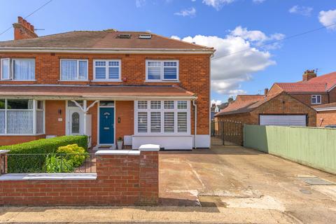 5 bedroom semi-detached house for sale, Brancaster Drive, Skegness PE25