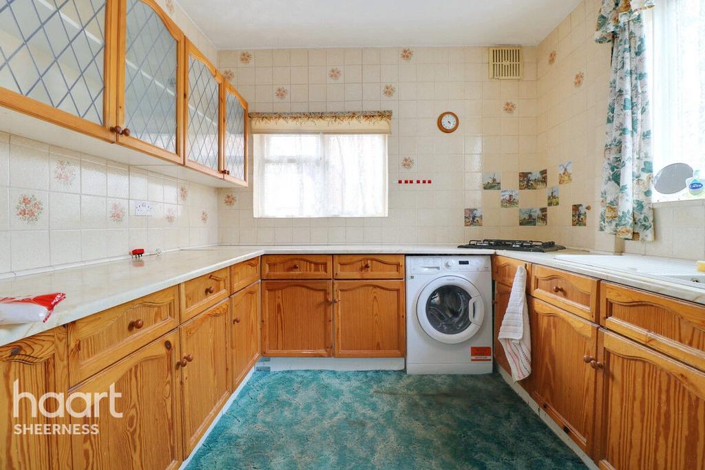 St Agnes Gardens, Sheerness 3 bed semidetached house for sale £260,000