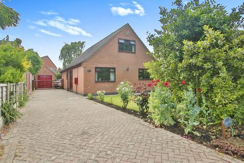 3 bedroom detached bungalow for sale, Ferry Road, Goxhill, Barrow-Upon-Humber, DN19 7LA