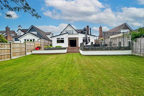 5 bedroom detached house for sale - Broadfern Road, Knowle, B93